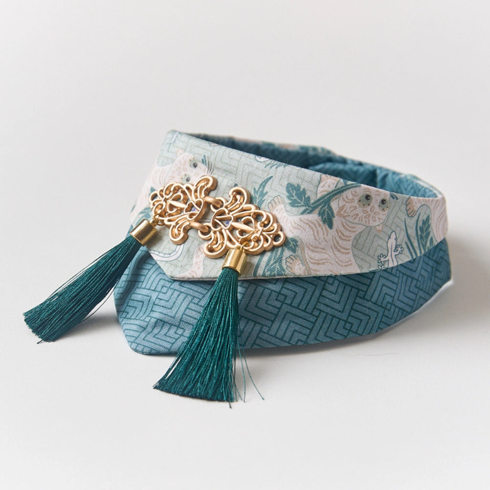 Handmade Cotton Cat Bandana – Golden Lion Charm | Celestial Azure